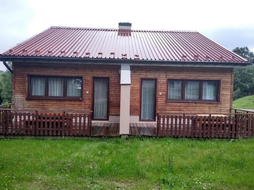 Готель Osrodek Wypoczynkowy " Bieszczady" Мичківці Екстер'єр фото